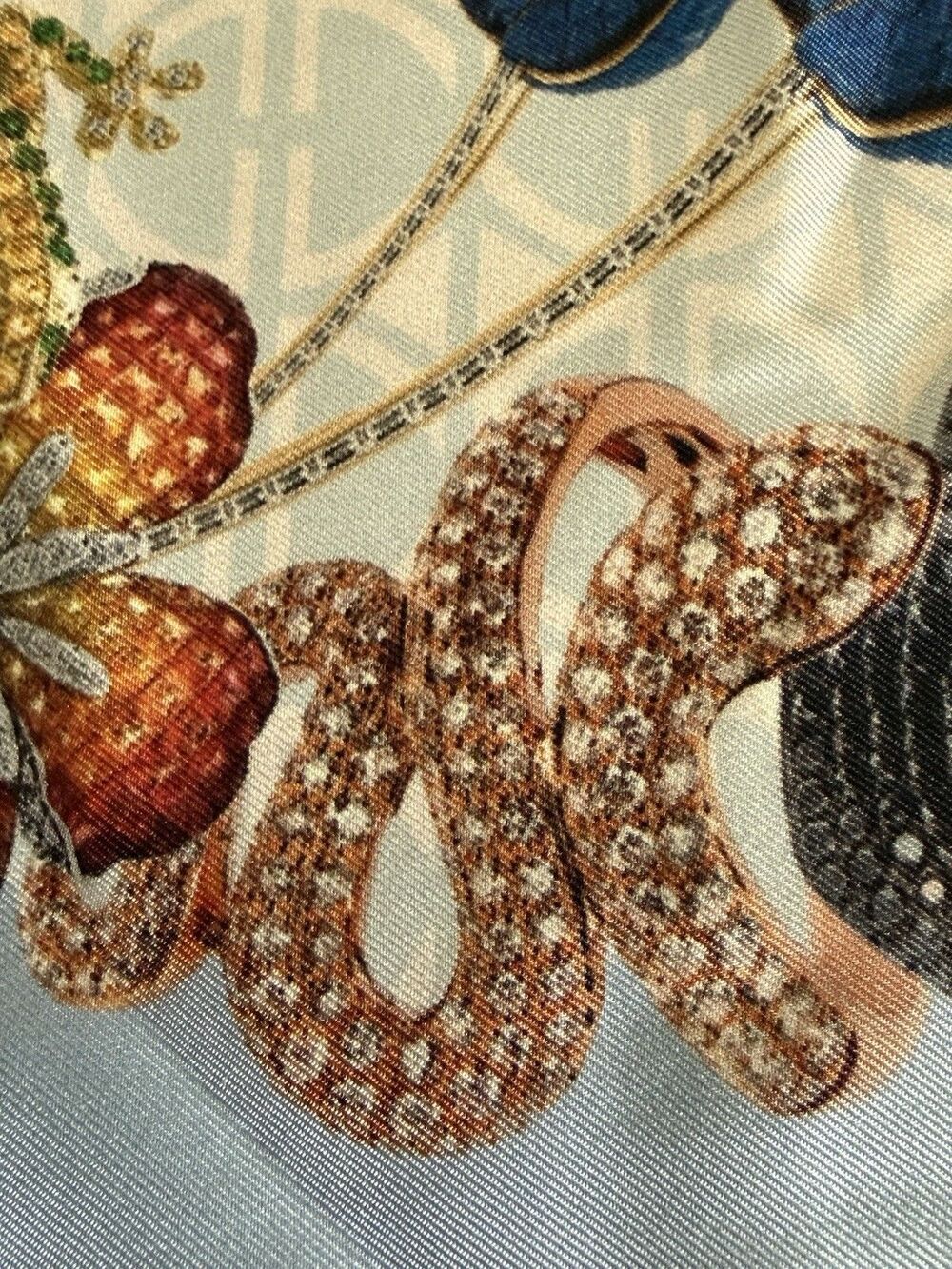 LE VIAN Silk Scarf “Through The Centuries” Italy MSRP $500 Light Blue Jewels Gar - Picture 6 of 16